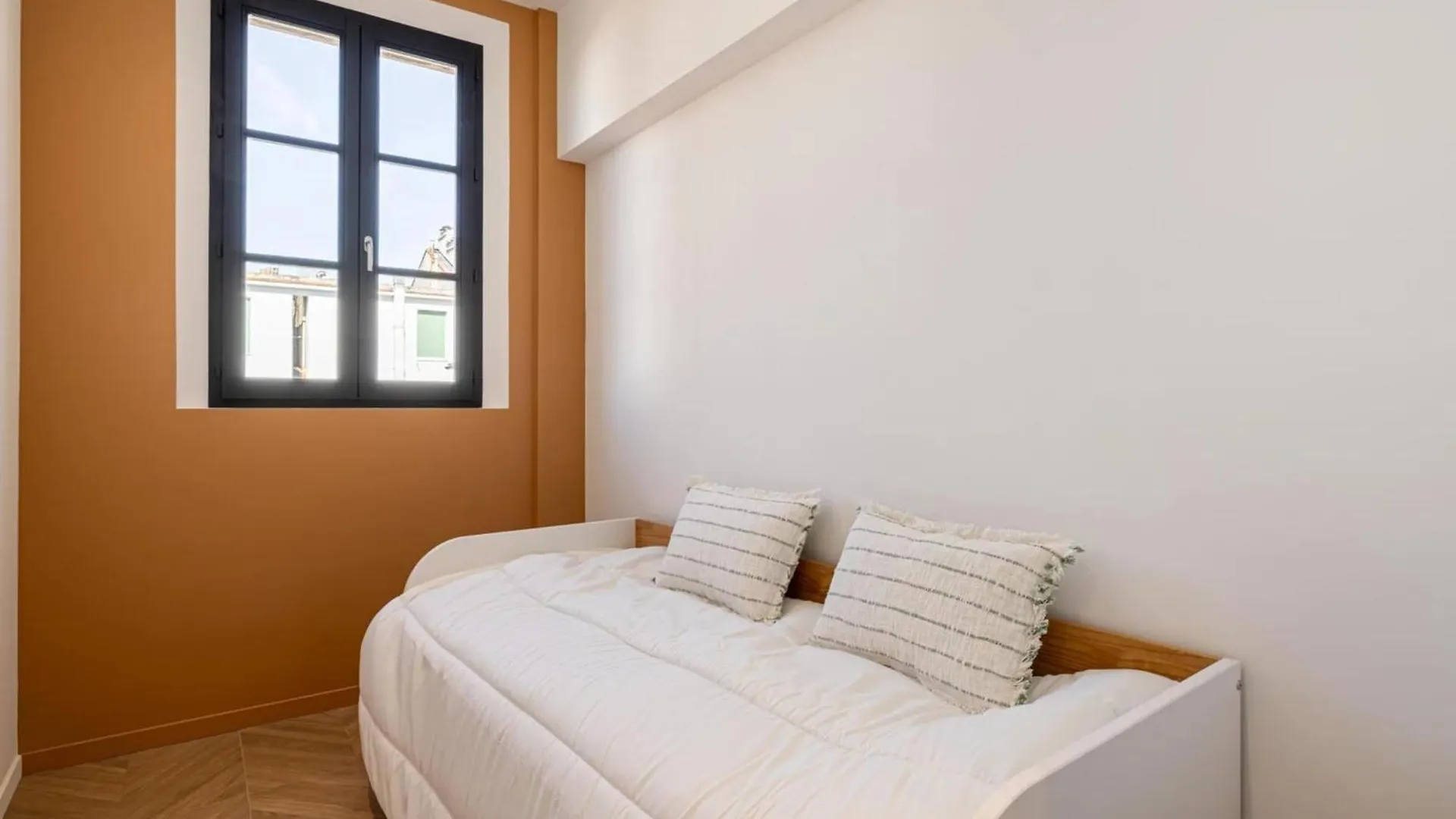 Ref 1993 - Cannes Center Renovated Apartment 0*,  Франция